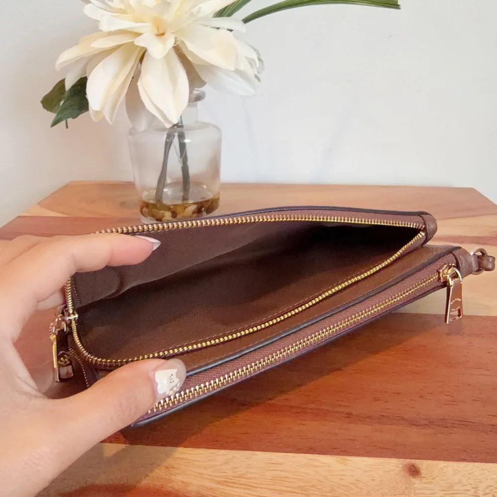 NWT Coach Double Zip Wallet In Signature‎ Canvas